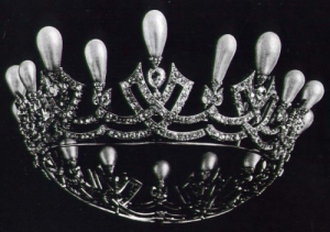 maria-feodorovna-of-russia-empress-pearl-diamond-tiara