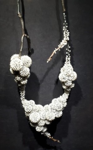frozen_pearl_ necklace
