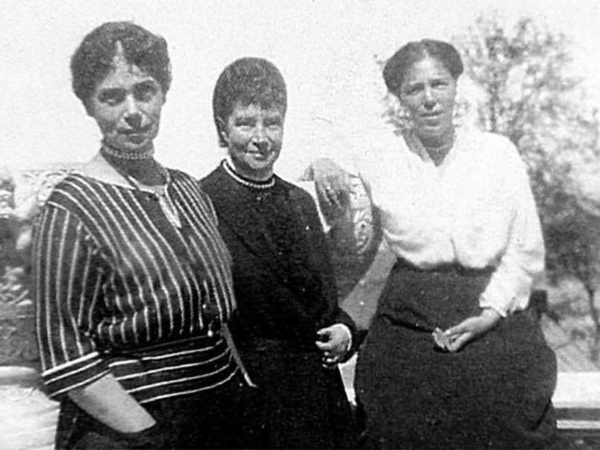 maria-feodorovna-and-daughters